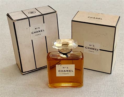 chanel no.5 the first perfume sold in the us|Chanel no 5 old bottles.